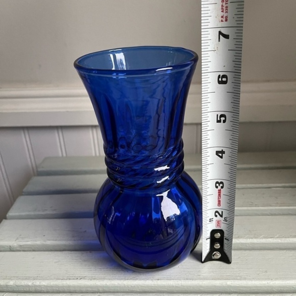 Vintage Cobalt Blue Anchor Hocking Ribbed Vase - Picture 5 of 8